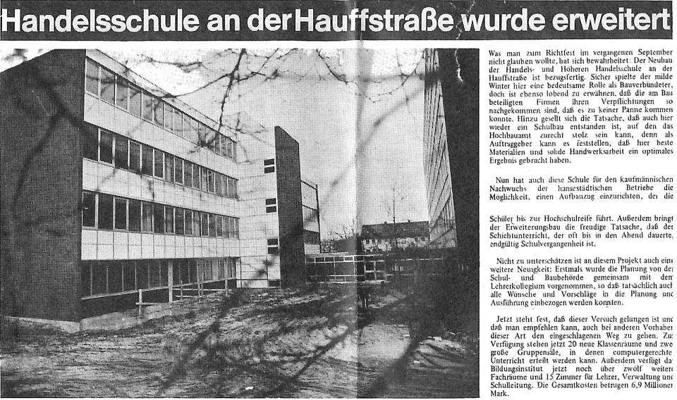 Einweihung des dritten Bauabschnitts und Beginn des Gymnasialen Aufbauzugs
