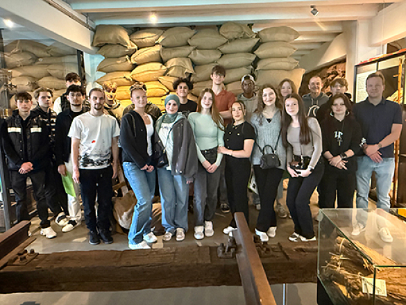 Gruppenfoto im Hafenmuseum